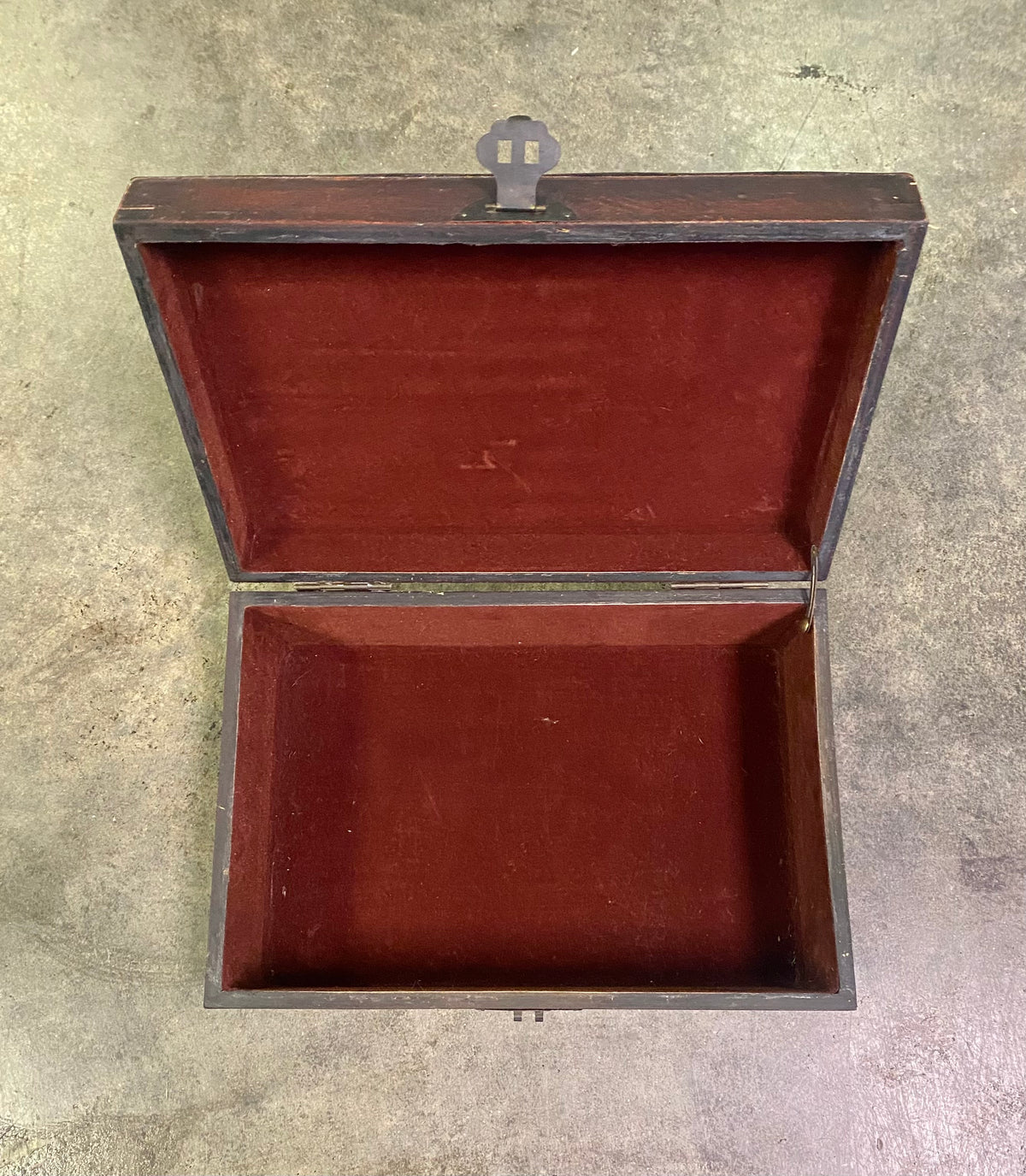 Vintage Embossed Brass Wood Treasure Chest Trinket Box Galleon Ship Red Velvet