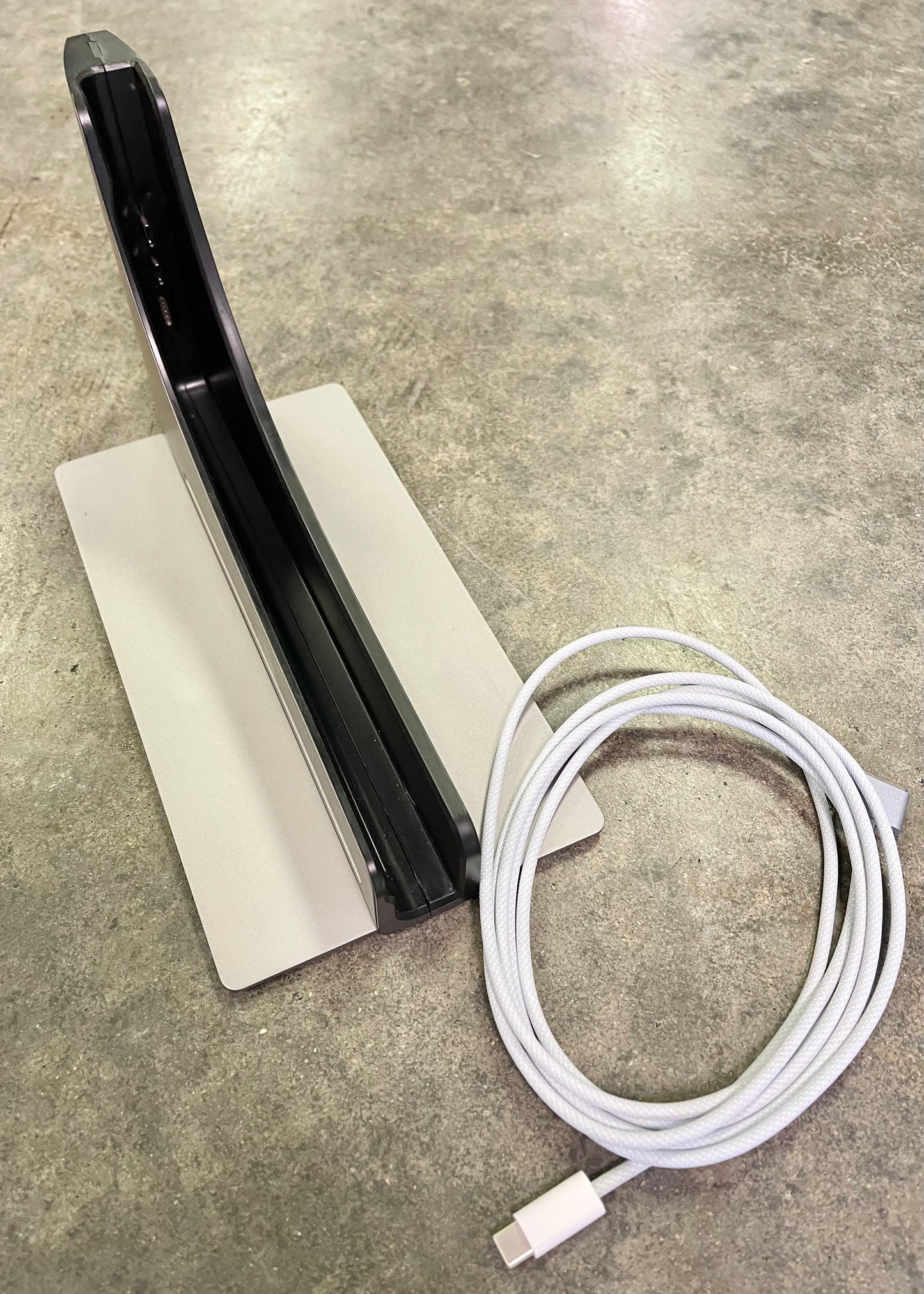 Ascrono Vertical Docking Station