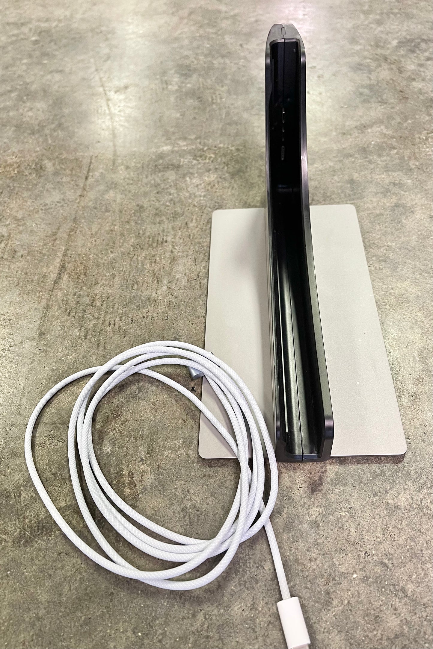 Ascrono Vertical Docking Station