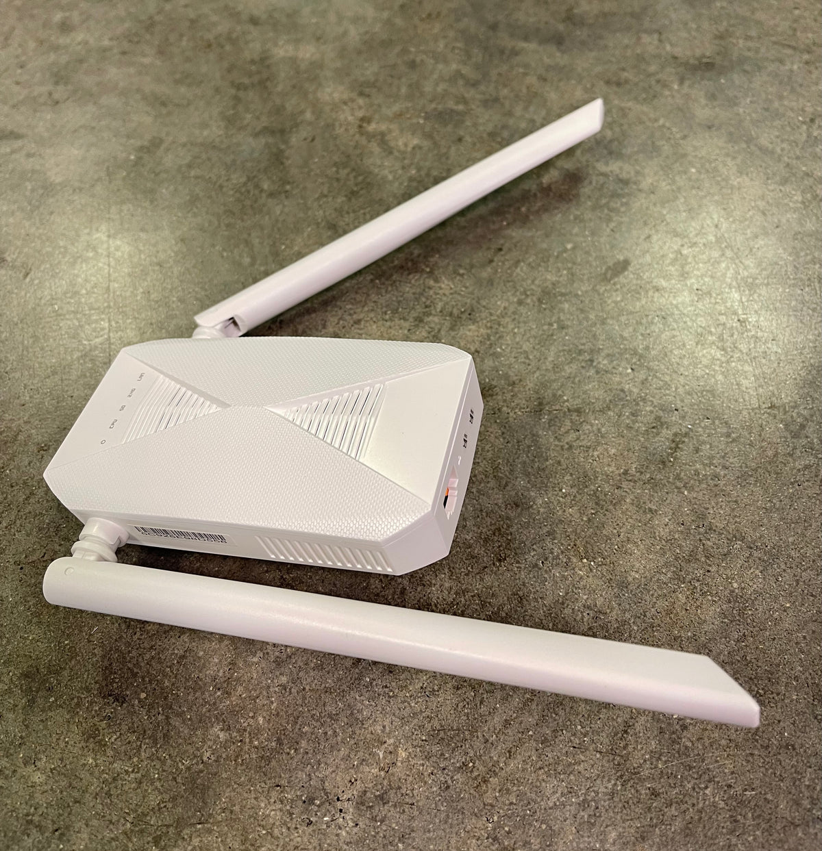 Obro AV360 Dual Band Wi-Fi Range Extender