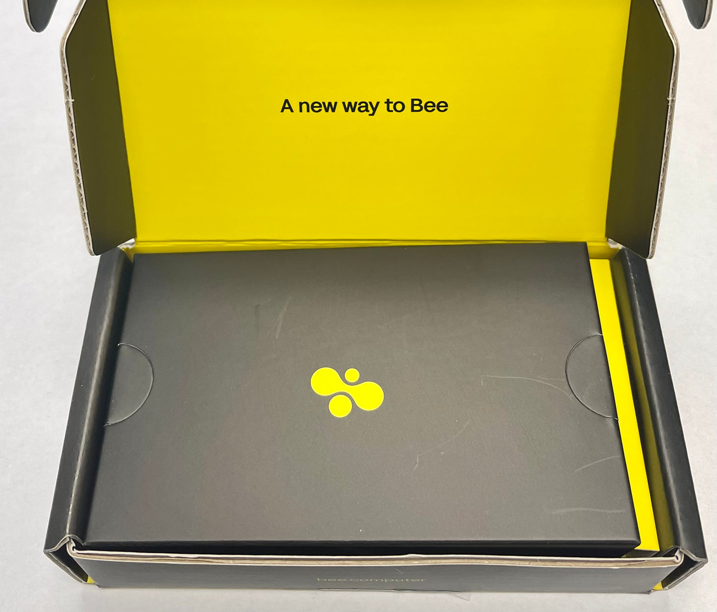 Bee Wearable AI Companion Assistant Wristband Black/Yellow