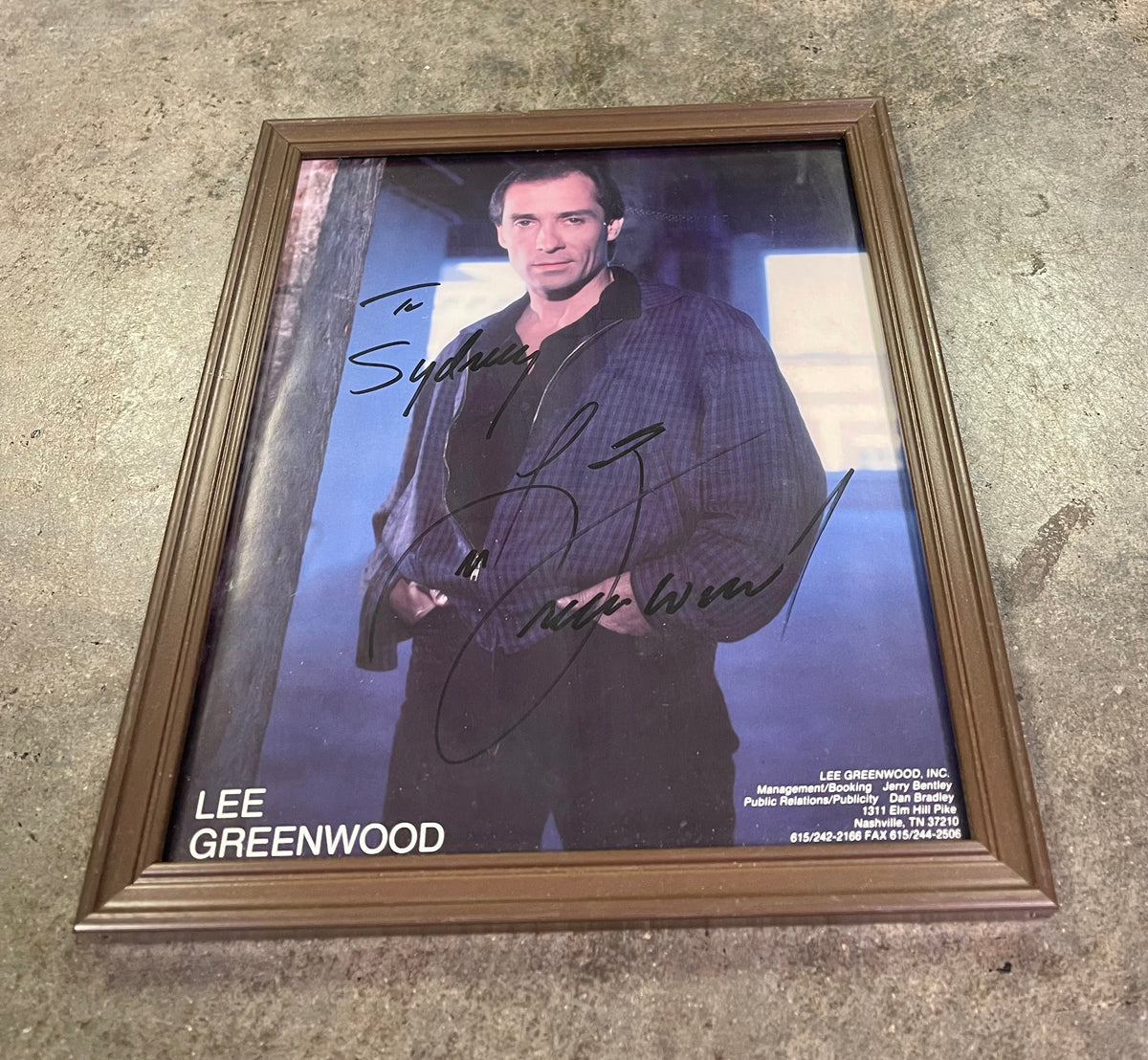Framed Lee Greenwood Signed Autographed Vintage Promo Photo 8x10 To Sydney
