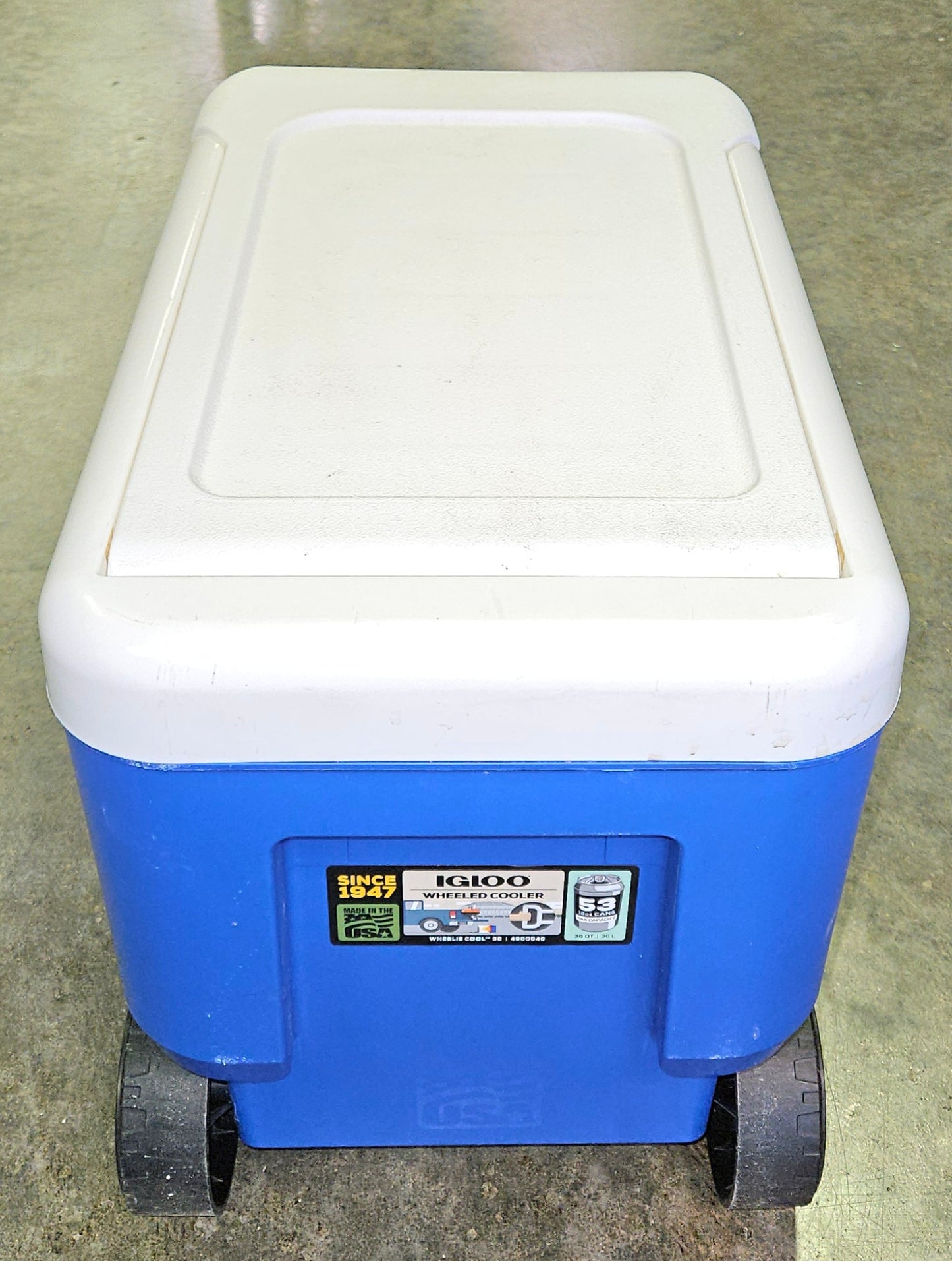 Igloo 38 QT Wheelie Cooler - Blue