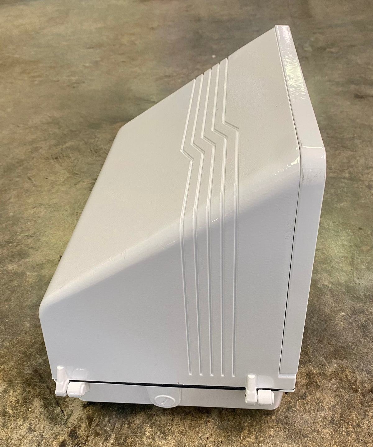 US LED EcoNight 3 Full Cutoff LED Wall Pack Luminaire (Model: DSCO1-3-UNVL-50-96-WT)