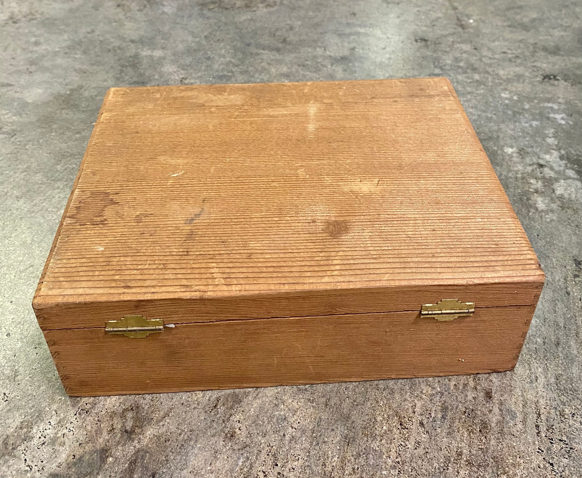 Vintage House of Windsor Palmas 50-Count Wooden Cigar Box