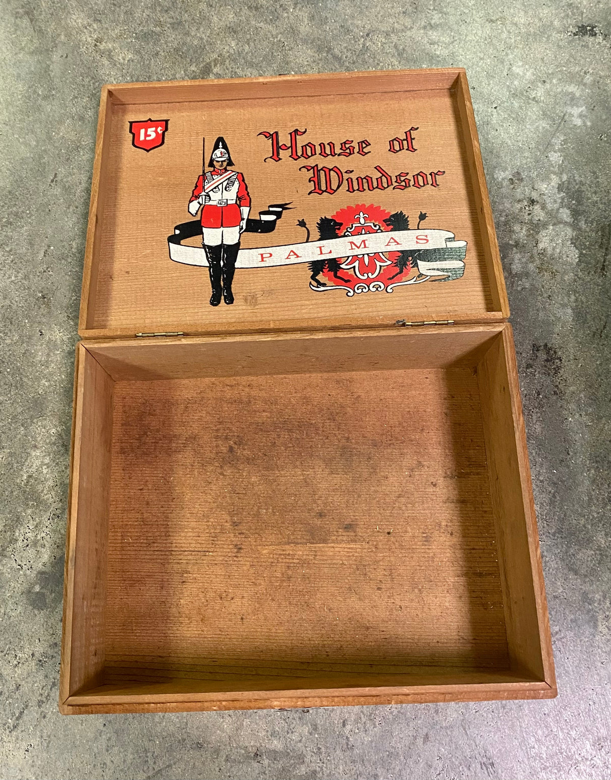 Vintage House of Windsor Palmas 50-Count Wooden Cigar Box