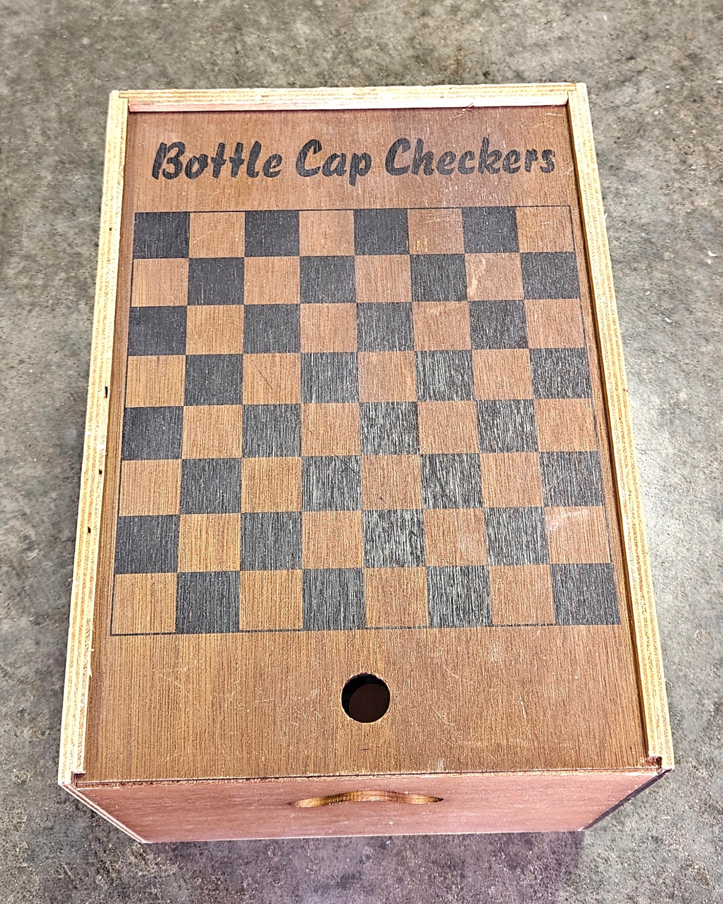 Vintage JW Dundee's Honey Brown Beer Crate with Checkers Lid