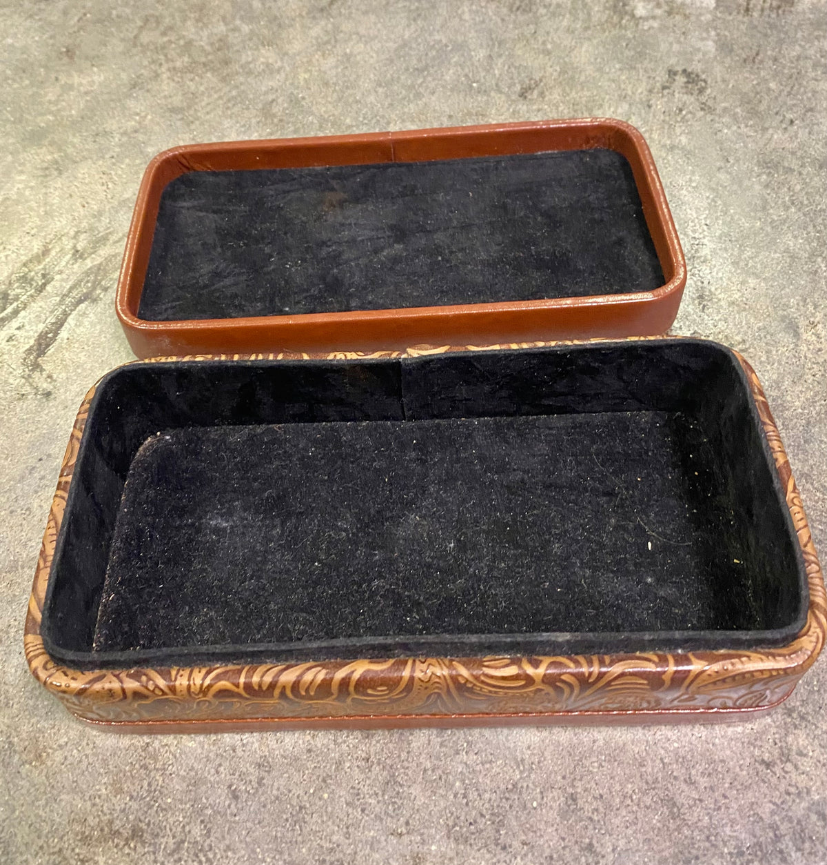 Vintage Wolf Designs Leather Jewelry Box